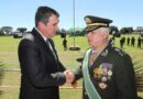 Homenageado pelo CMO, Eduardo Riedel destaca a importância do Exército no território sul-mato-grossense