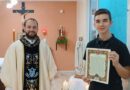 Menino constrói a própria igreja aos 13 anos no Paraná e sonha ser padre
