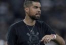 Corinthians demite o treinador Antônio Oliveira após cinco meses e menos de 30 jogos