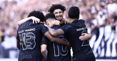 Corinthians vence o Vasco e segue na luta por vaga na próxima Libertadores