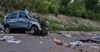 Vídeo: motorista morre ao bater veículo de frente contra carreta na BR-163