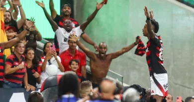 Flamengo repete a dose, vence o Vasco mais uma vez e vai à final do Carioca