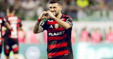 Rossi pega pênalti, Flamengo vence Palmeiras e encosta na liderança do Brasileirão