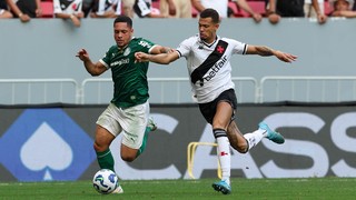 Vitor Roque marca pela primeira vez, e Palmeiras vence o Vasco e lidera