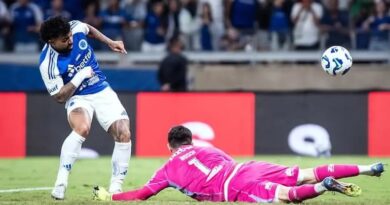 Gabigol faz gol da vitória no fim, e Cruzeiro tira o Flamengo da liderança do Brasileiro