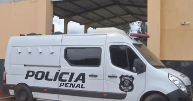 Portão de presídio em Ponta Porã despenca e deixa policial penal ferido