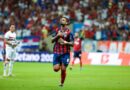Com dois de Willian José, Bahia vence o São Paulo e cola nos líderes do Brasileirão