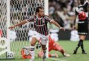 Guga marca golaço no fim, e Fluminense vence Vasco de virada no Brasileirão