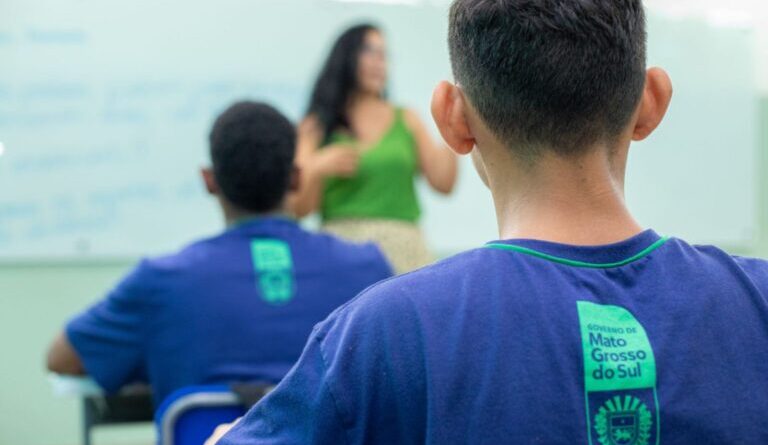 MS está entre estados onde professores têm salários competitivos, revela estudo