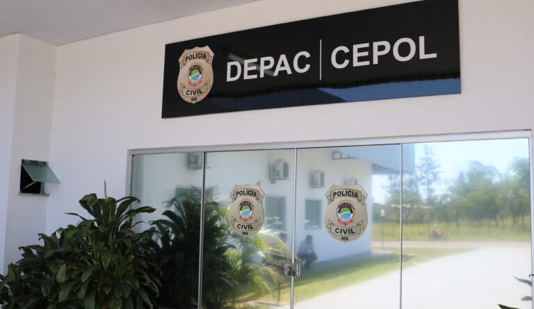 Bebê de 4 meses é espancado dentro de casa e pai é preso em Campo Grande