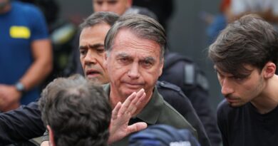 Moraes autoriza depoimento de Bolsonaro sobre arma apreendida pela PM