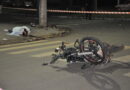 Vídeo: piloto morre e passageira fica em estado grave após moto ser atingida por carro em Chapadão do Sul