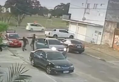 Homem é executado a tiros em rua de Corumbá; câmeras registram ação dos criminosos