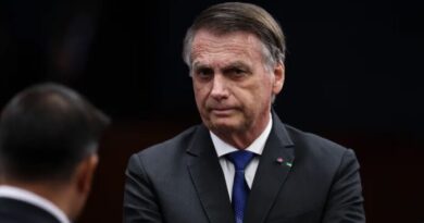 Prisão domiciliar de Bolsonaro chega ao fim no dia 25 e Moraes avalia próximos passos