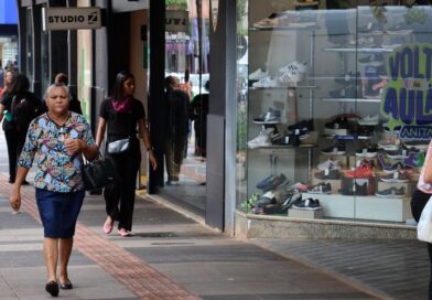 Novas regras para funcionamento do comércio em feriados começam a valer