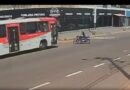 Morre a motociclista que foi atropelada e arrastada por ônibus na Capital