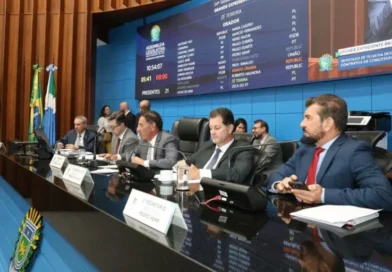 Deputados aprovam LDO de R$ 27,9 bilhões e entram em recesso parlamentar