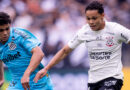 Com Neymar protagonista, Santos vence Corinthians e respira no Brasileirão