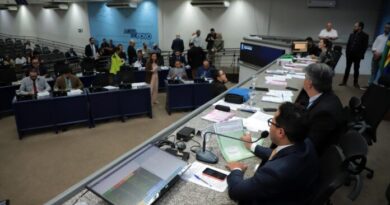 Câmara retoma sessões com votação de projeto que atualiza legislação tributária