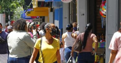 Comércio pode abrir no aniversário da Capital, mas exige comunicação, pagamento e folga compensatória