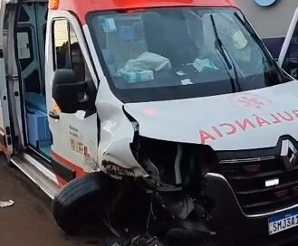 Ambulância do Samu se envolve em acidente em Dourados; sete pessoas são atendidas sem gravidade