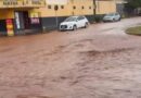 Chuva intensa causa alagamentos e transtornos em Campo Grande; frente fria traz queda de temperatura