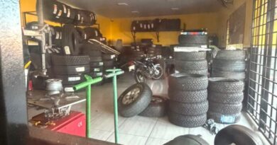 Operação Tyre Tread: PF apreende 200 pneus, cigarros e remédios em Campo Grande