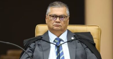 Dino derruba decisão de Mendonça e manda restabelecer post sobre Nossa Senhora