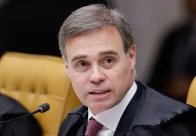 Mendonça envia ao plenário do STF caso envolvendo Moraes e Vorcaro