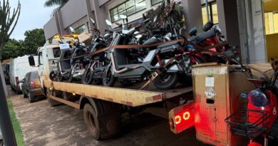 Rota de fronteira rastreada: 32 motos elétricas sem nota levam PF a comércios em Dourados e cinco são presos