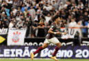 Fluminense vence Corinthians fora de casa e volta ao G-4 do Brasileirão