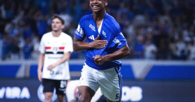 Cruzeiro impõe segunda derrota seguida ao São Paulo e dorme no G-4 do Brasileiro