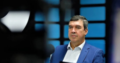 Eduardo Riedel é reeleito governador de MS no 1° turno