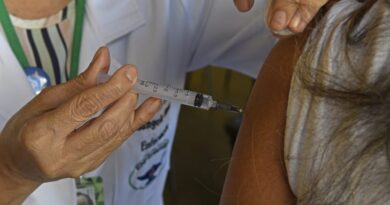 MS adota estratégia para ampliar vacinação contra doença que pode causar meningite