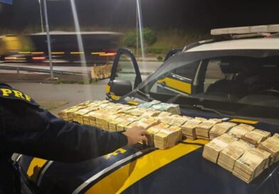 PRF apreende mais de R$ 870 mil em espécie que saíram de Ponta Porã para MG