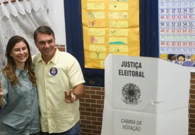 Flávio Bolsonaro vence a eleição em MS: 59,60% contra 40,40% de Lula